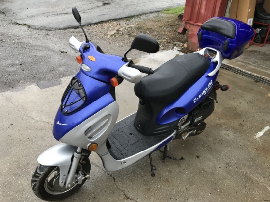 2005 Zongshen Z-bike 150 blue scooter, 1 OWNER, 278mi, 150cc single cylinder air cooled four stroke 