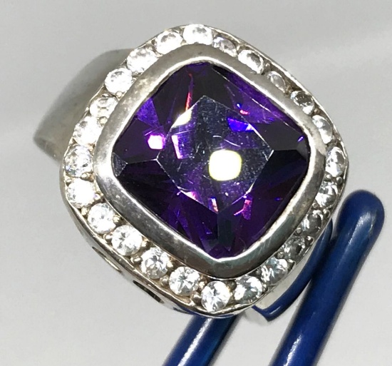 purple fashion ring; 9.0g sterling silver; size 5.75