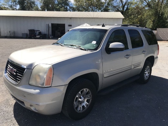 2007 GMC Yukon SLE tan 4-door suv; 213489mi; 4.8L V8 gas engine; automatic transmission; air conditi