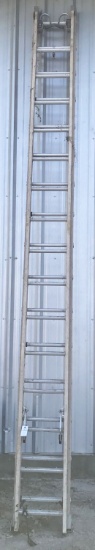 Warner 32' red extension ladder, no rope