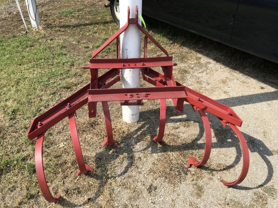 single row cultivator, has some rust damage - 2.75% sales tax