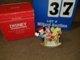 Schmid Mickey & Minnie's Rickin' Christmas.  1991 Annual Music Box