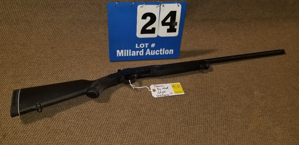 TAURUS 12ga SHOTGUN