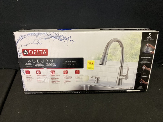 Delta Auburn pull down kitchen faucet stainless finish
