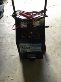Heavy duty charger 6 and 12 V