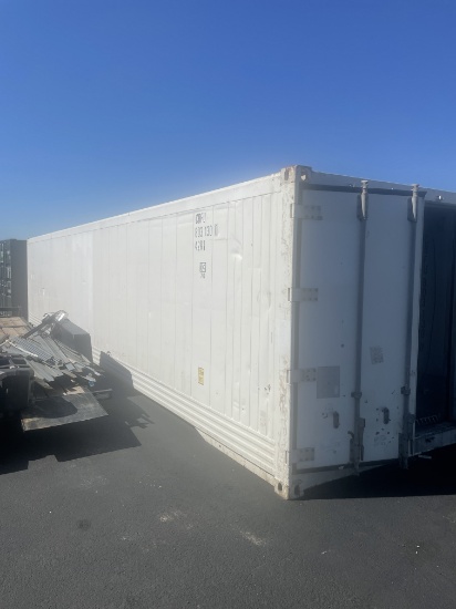 40ft Portable Refrigerating Container • white