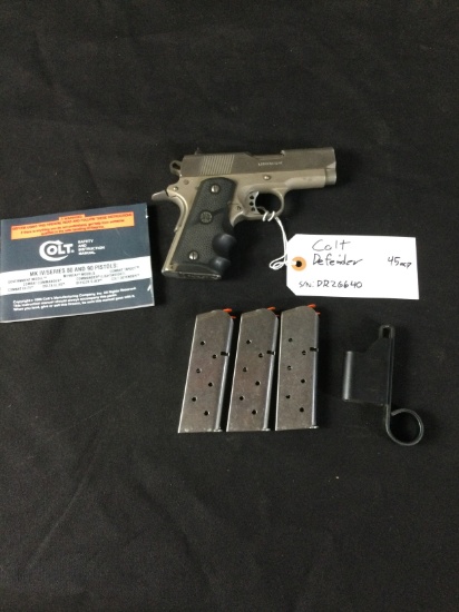 Colt Defender Series 90. 45auto with 4 Mags