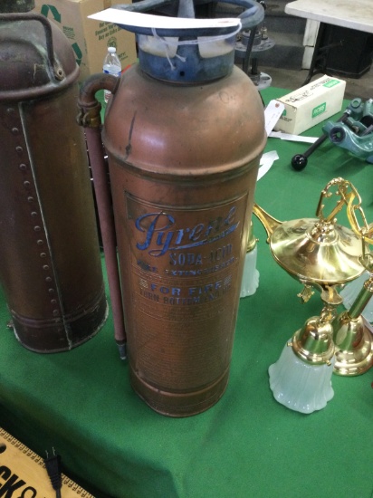 Pyrene soda acid extinguisher