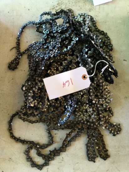Pile of saw chains