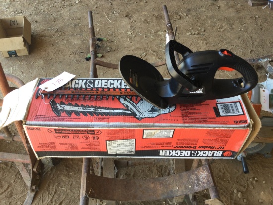 Black & Decker 18in Hedge Trimmer