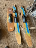 Assorted old wooden single ski water ski’s
