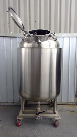 Solvent Tank Approx 200gal