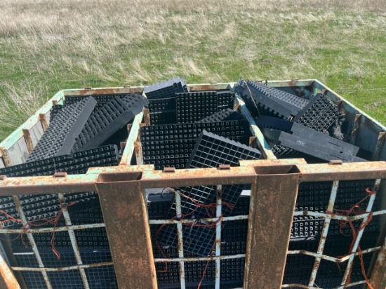 Planter box, set up to lift with forklift