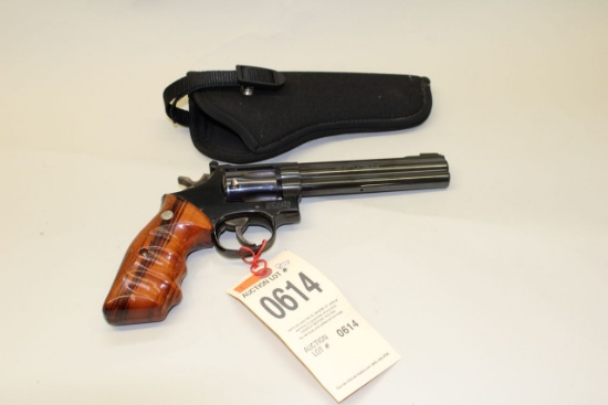 Smith Wesson Model 17-6 Da Revolver