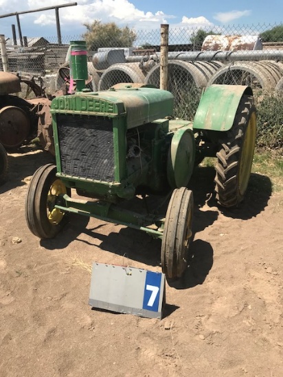 LARGE ANTIQUE TRACTOR, CRAWLER & IMPLEMENT AUCTION