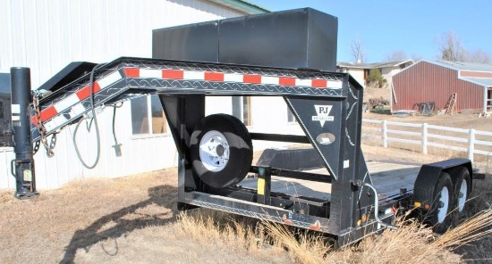 2003 PJ Gooseneck Trailer