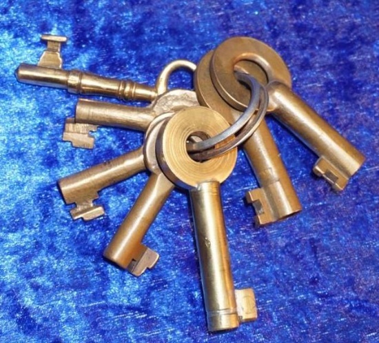 Assorted Brass Keys