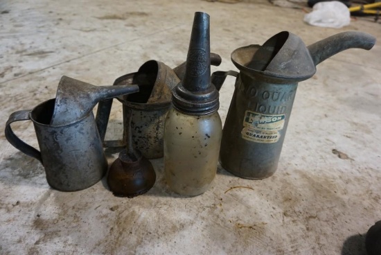 Assorted Oil Cans