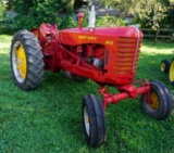 Massey-Harris 444