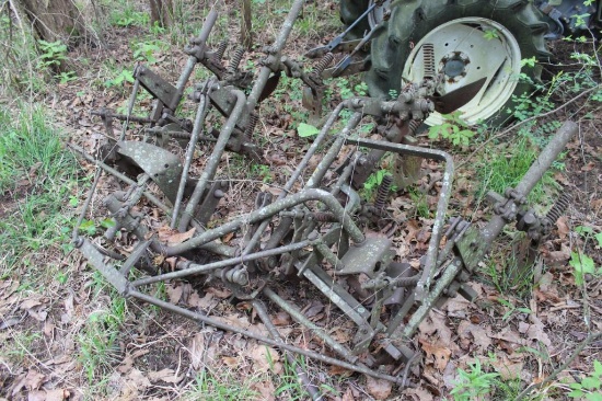 John Deere Mounted Cultivator