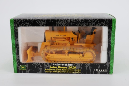 1/16 Ertl Collector Edition John Deere 1010 Crawler with Blade