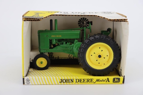 1/16 Scale Models John Deere Model A - Beckman High School