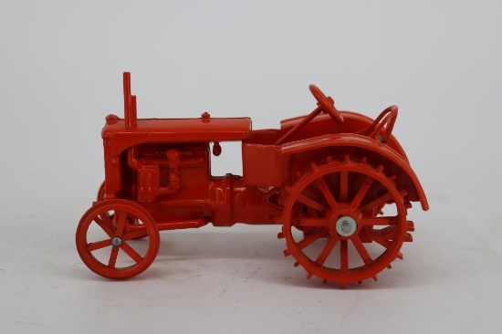 1/16 Allis-Chalmers Model U Tractor on Steel Wheels