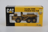 1/50 Ertl Caterpillar D350D Articulated Dump Truck