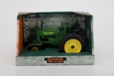 1/16 Ertl 1937 John Deere Model B Tractor