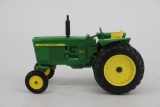 1/16 John Deere 3020 Tractor