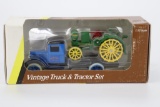 1/32 Ertl John Deere Vintage Truck & Tractor Set