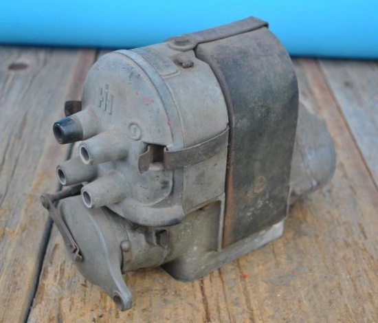 IHC 4 Cylinder Tractor Magneto