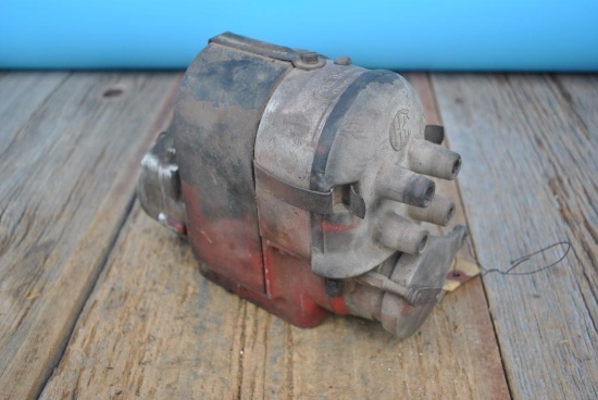 IHC 4 Cylinder Tractor Magneto