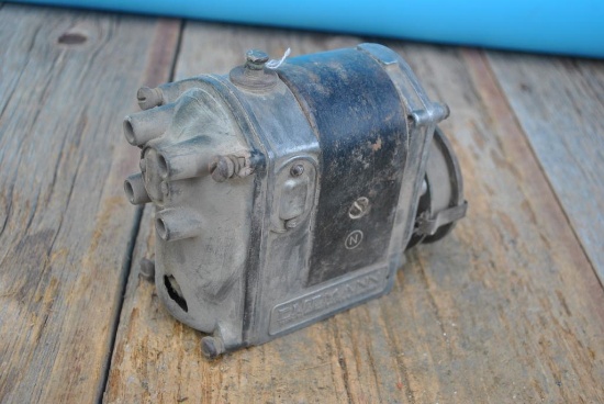 Eisemann 4 Cylinder Cat Magneto