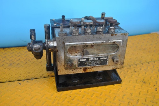 Bowser Mechanical Lubricator with Cast Iron Box