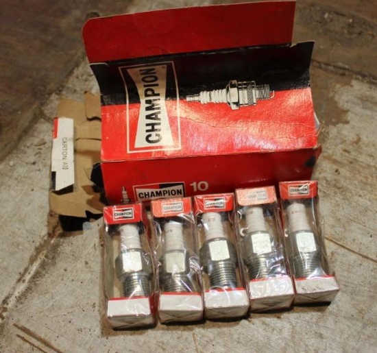 NOS Spark Plugs - Ford Model T