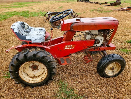 Model 552 Wheel Horse Garden Tractor