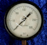 Pair of Pressure gauges