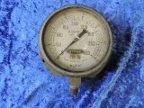 Pressure gauge