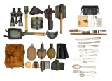 LARGE GROUP OF WWI & WWII GERMAN MILITARIA.