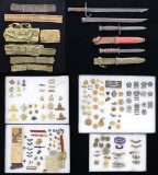 INTERESTING GROUPING OF MILITARIA.