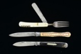 THREE 19TH CENTURY FOLDING KNIVES.