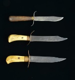 3 AMERICAN PRIMITIVE CLIP POINT KNIVES.
