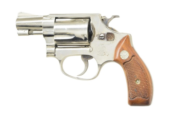 SMITH & WESSON MODEL 36 J-FRAME REVOLVER.