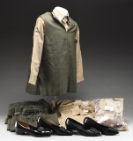 US MARINE FEMALE UNIFORMS.
