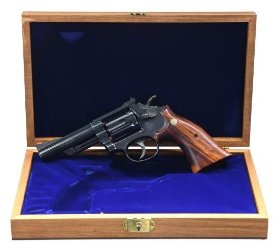 S&W MODEL 19-4 U.S. CUSTOMS PATROL COMMEMORATIVE