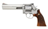 STAINLESS STEEL SMITH & WESSON MODEL 686 REVOVLER.