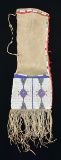 FINE NATIVE AMERICAN BEAD DECORATED PIPE BAG.