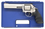 SMITH & WESSON 686-6 PLUS DA REVOLVER.