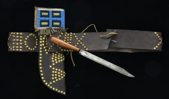 AMERICAN INDIAN STYLE BRASS TACK SPOTTED KNIFE